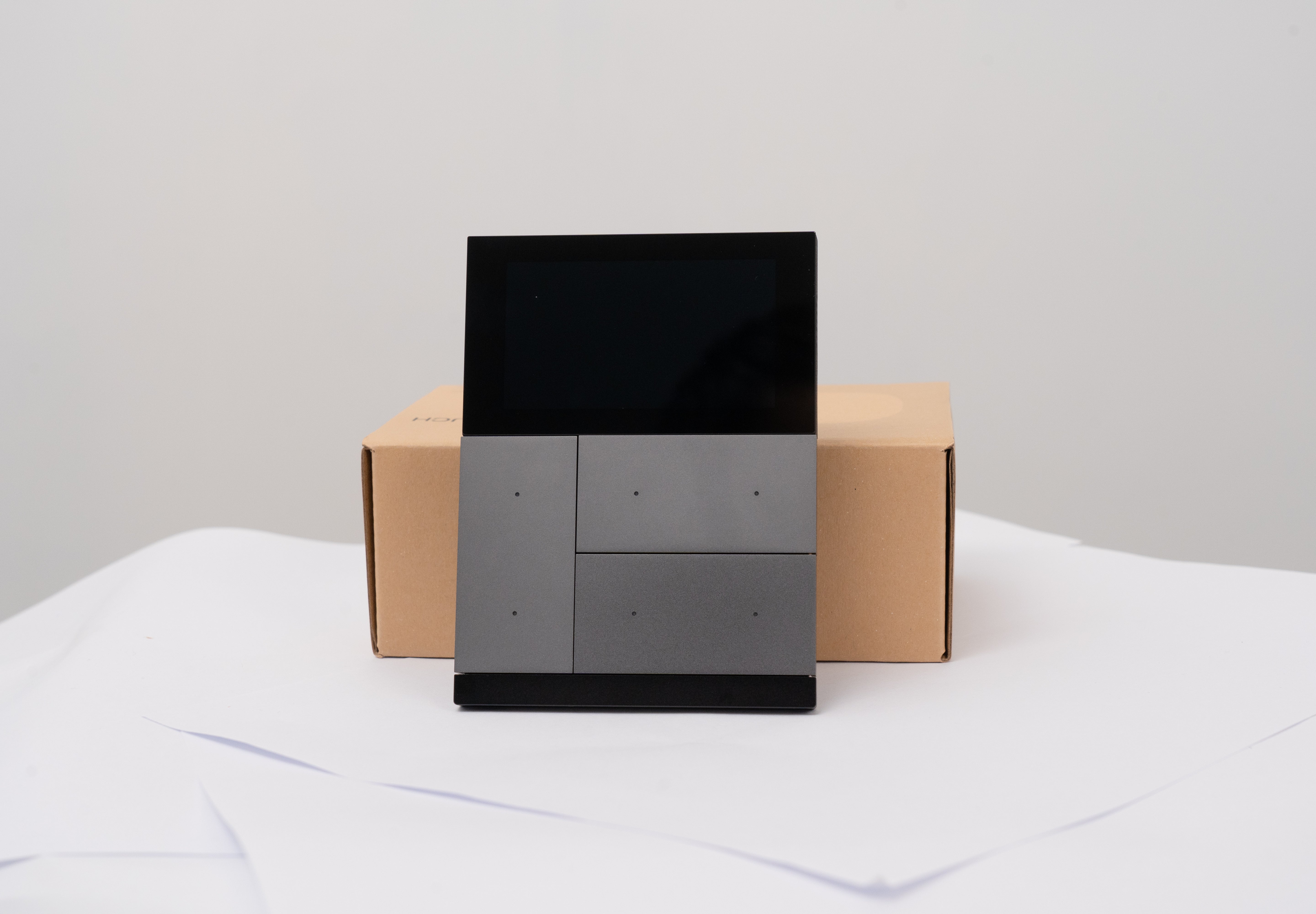 KNX Controller Touch & Pad, Metal, Black IPS capacitive touch panel & mechanical button